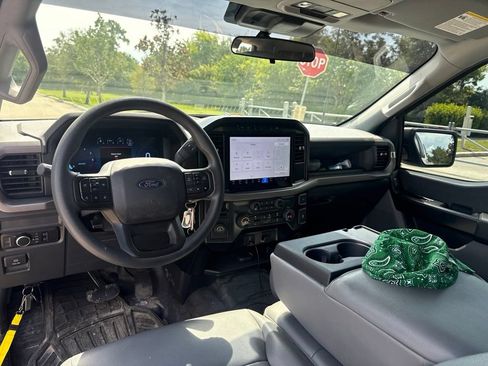 Used 2024 Ford F150 XL RWD image 5