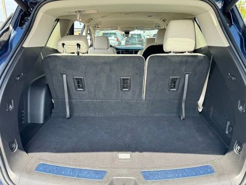 Used 2024 Buick Enclave Essence w/ Technology Package AWD/4WD image 8