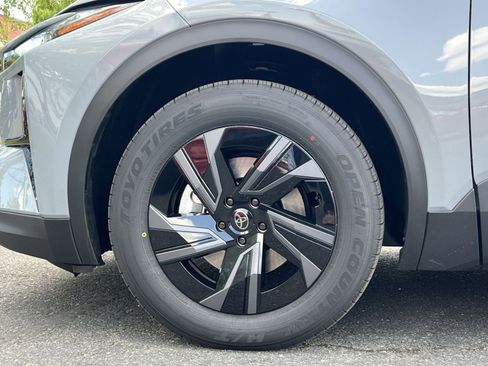 New 2026 Toyota C-HR AWD/4WD image 7