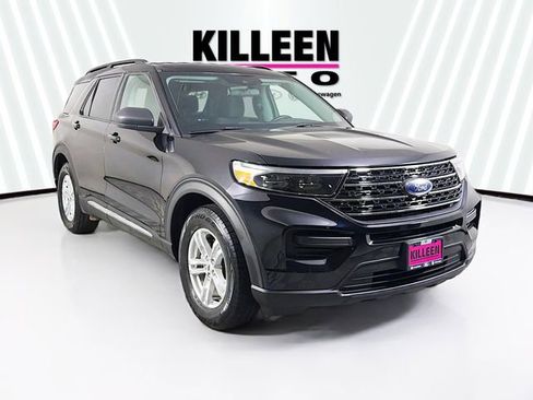 Used 2022 Ford Explorer XLT image 1