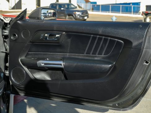 Used 2017 Ford Mustang GT Premium w/ GT Performance Package image 38