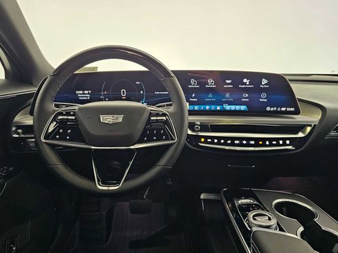 New 2026 Cadillac Lyriq Sport image 19