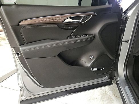 Used 2023 Buick Envision Avenir image 22