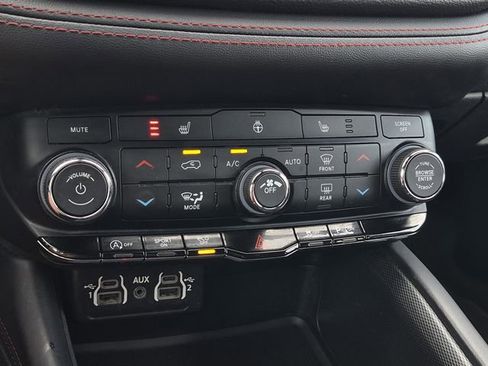 Used 2023 Dodge Durango GT w/ Blacktop Package image 38