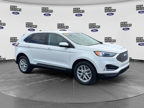 Used 2024 Ford Edge SEL w/ Convenience Package AWD/4WD image 8
