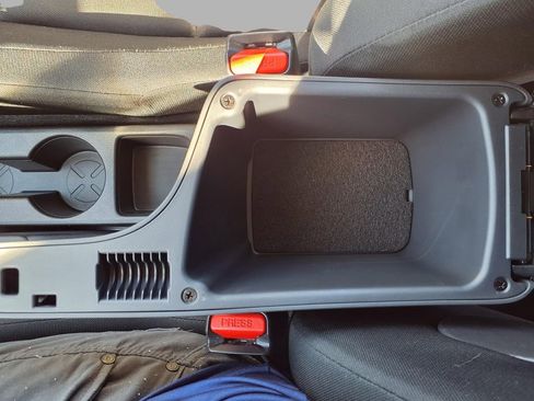 Certified 2025 Nissan Kicks Play S image 11