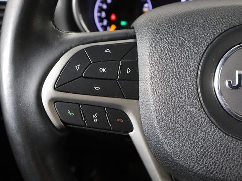 Used 2018 Jeep Grand Cherokee Limited AWD/4WD image 8
