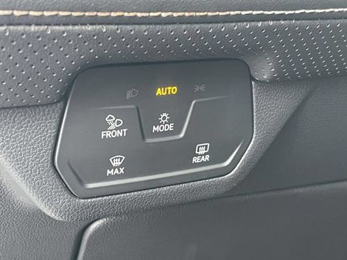 Certified 2026 Volkswagen Atlas SE FWD image 21
