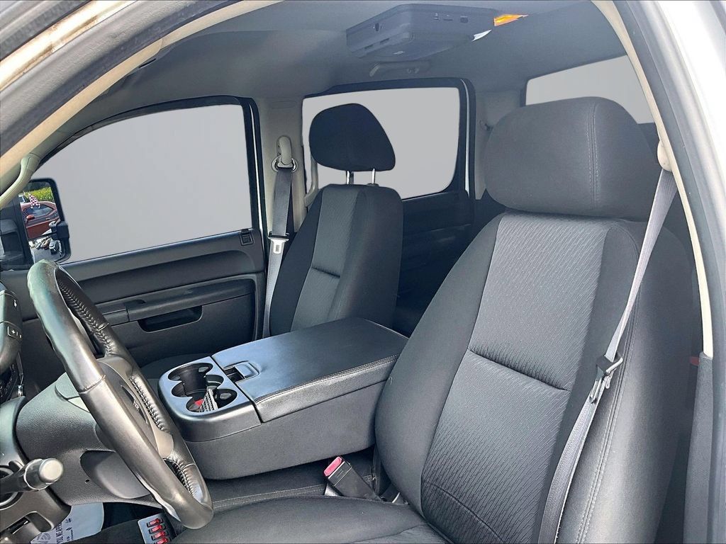 Used 2014 GMC Sierra 2500 SLE w/ SLE Preferred Package AWD/4WD image 25