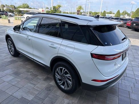 New 2026 Lincoln Corsair Premiere FWD image 4