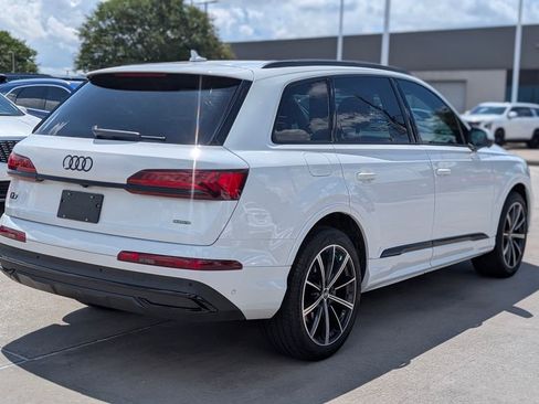 Used 2023 Audi Q7 3.0T Premium Plus w/ Premium Plus Package AWD/4WD image 5
