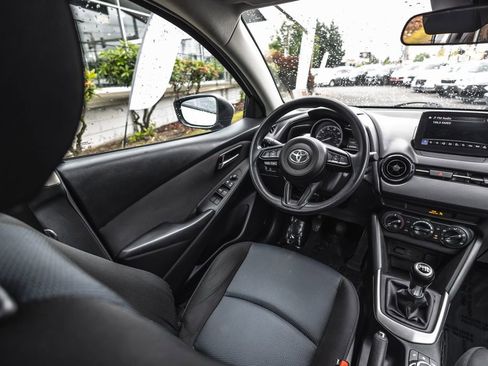 Used 2019 Toyota Yaris L FWD image 21