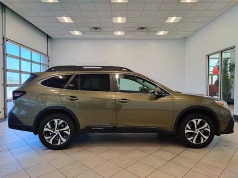 Used 2020 Subaru Outback Limited w/ Popular Package #2 AWD/4WD image 2