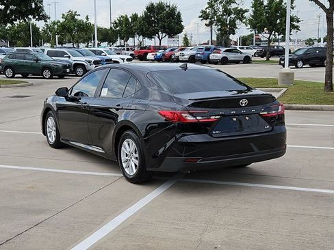Used 2026 Toyota Camry LE w/ Convenience Package FWD image 8