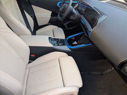 Used 2025 BMW X3 xDrive30i w/ Premium Package image 22