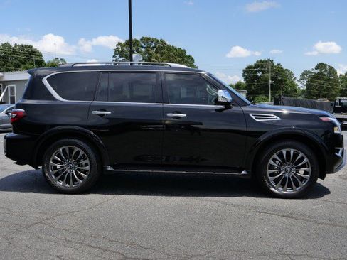 Used 2023 Nissan Armada Platinum w/ Captain's Chairs Package RWD image 9