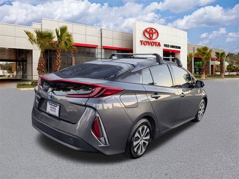 Certified 2020 Toyota Prius Prime LE image 5