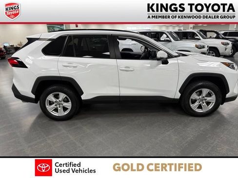 Used 2021 Toyota RAV4 XLE w/ Convenience Package AWD/4WD image 12