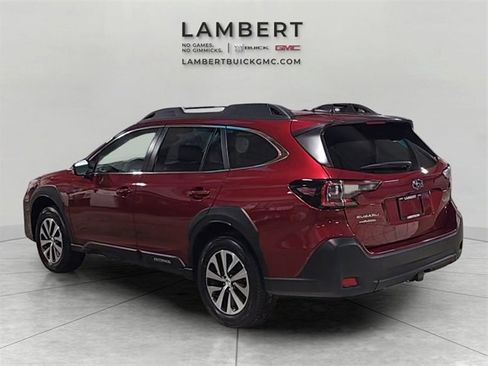 Used 2023 Subaru Outback Premium image 8