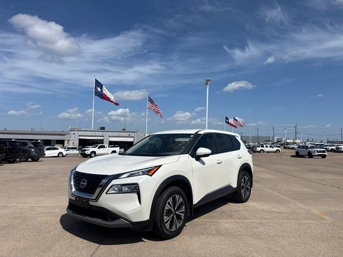 Certified 2023 Nissan Rogue SV FWD image 8