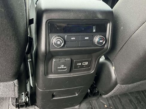 Certified 2023 GMC Acadia SLE w/ Driver Convenience Package image 16