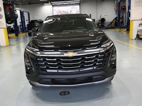 New 2026 Chevrolet Equinox LT image 2