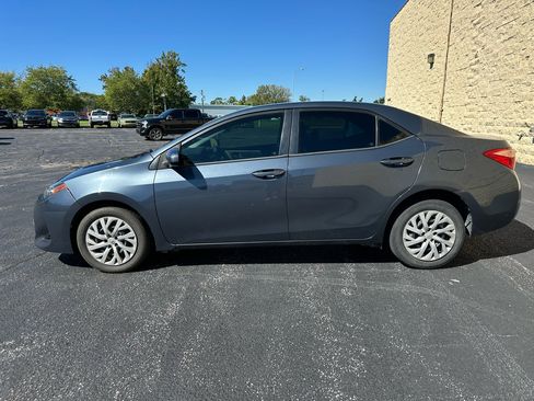 Used 2019 Toyota Corolla XLE image 2