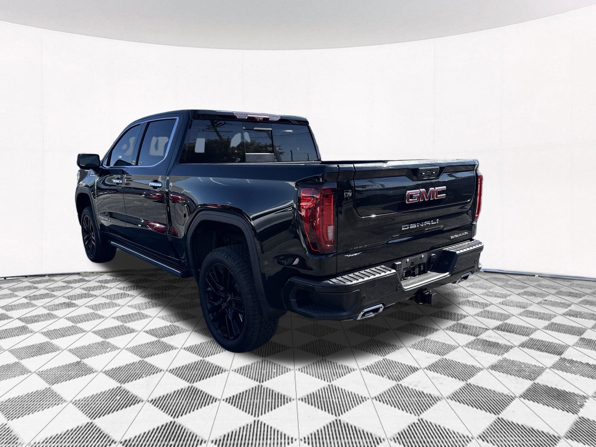 Used 2021 GMC Sierra 1500 Denali w/ Denali Ultimate Package AWD/4WD image 10