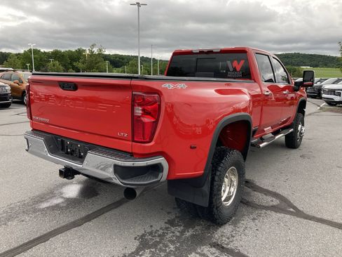 Used 2024 Chevrolet Silverado 3500 LTZ w/ LTZ Convenience Package AWD/4WD image 7