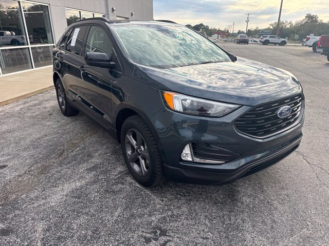 Used 2024 Ford Edge SEL w/ Sport Appearance Package AWD/4WD image 3