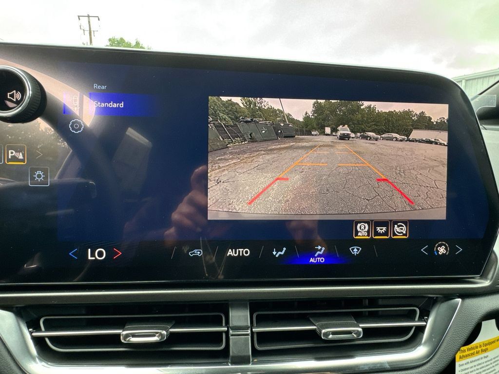 New 2026 Chevrolet Equinox EV LT FWD image 27