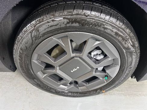 New 2026 Kia Carnival EX image 10