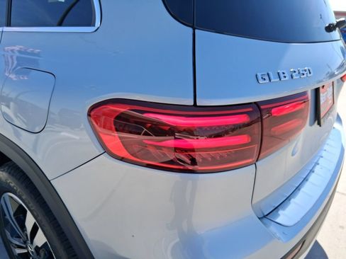 New 2026 Mercedes-Benz GLB 250 image 10