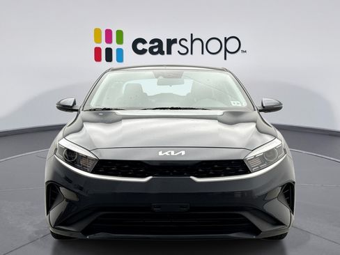 Used 2024 Kia Forte LXS w/ LXS Technology Package FWD image 8