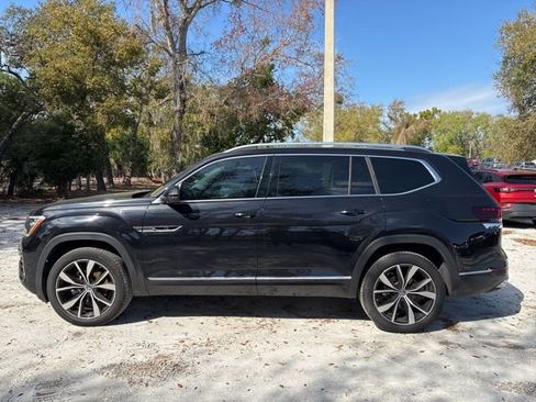 Used 2025 Volkswagen Atlas SEL Premium R-Line image 17