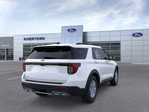 New 2026 Ford Explorer Active RWD image 8