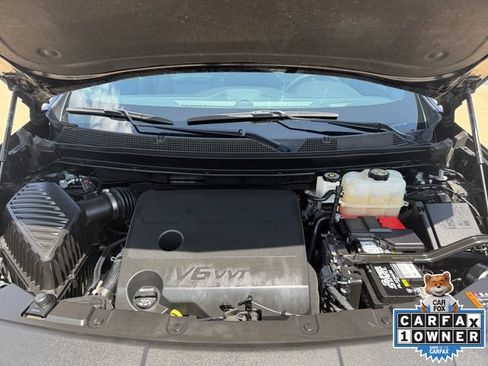 Used 2023 Chevrolet Traverse RS AWD/4WD image 19