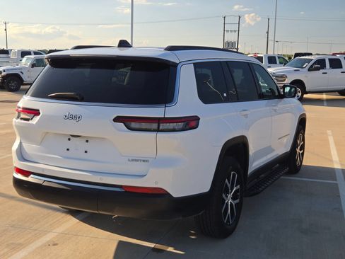 Certified 2025 Jeep Grand Cherokee L Limited RWD image 3