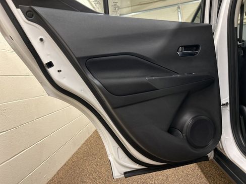 Used 2023 Nissan Kicks SV image 14