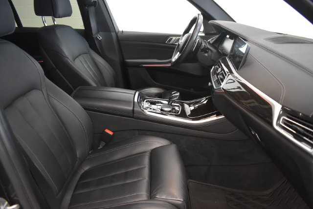 Used 2021 BMW X5 xDrive40i w/ Premium Package AWD/4WD image 19