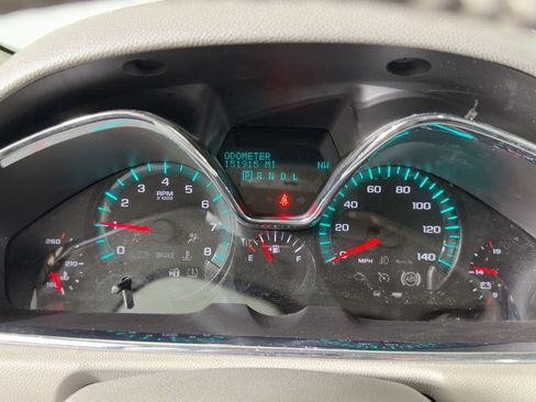 Used 2015 Chevrolet Traverse LT image 16