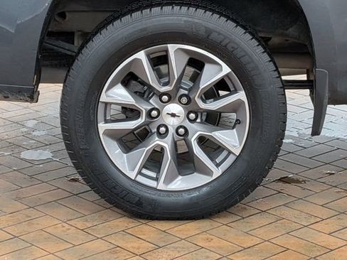 Used 2019 Chevrolet Silverado 1500 RST AWD/4WD image 10
