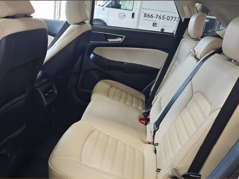 Certified 2023 Ford Edge SEL w/ Convenience Package AWD/4WD image 9