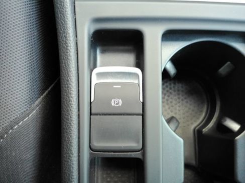 Used 2019 Volkswagen e-Golf SE w/ Driver Assistance Package FWD image 47