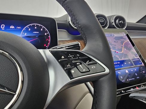 Certified 2025 Mercedes-Benz GLC 300 4MATIC w/ Driver Assistance Package image 34