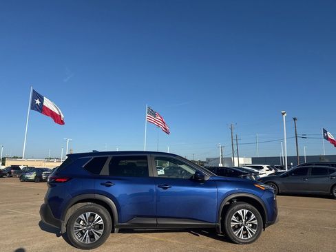 Certified 2023 Nissan Rogue SV FWD image 25