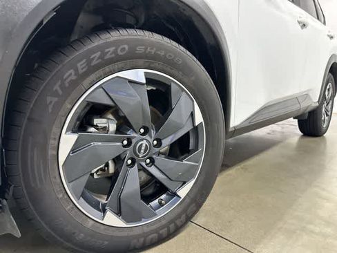 Used 2024 Nissan Rogue SV AWD/4WD image 28