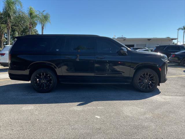 Used 2021 Cadillac Escalade ESV Luxury AWD/4WD image 12