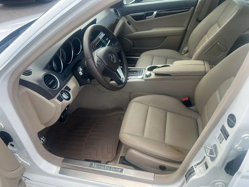 Used 2014 Mercedes-Benz C 250 Sedan image 7