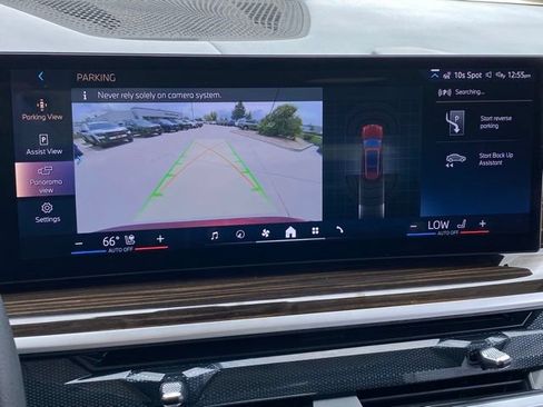 Used 2025 BMW X7 xDrive40i w/ Premium Package AWD/4WD image 22